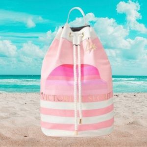 ❤️ Victoria Secrets striped cinch backpack